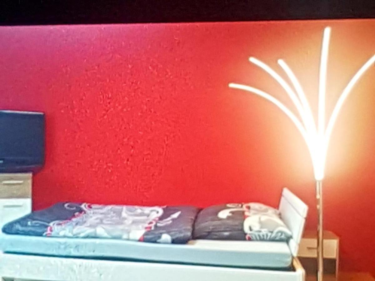 Szafranzimmervermmitung Appartement Winnenden Buitenkant foto